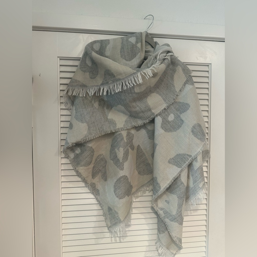 Anthropologie Grey/ White Leopard Combo Scarf